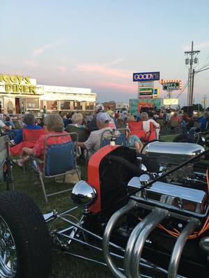 Our occasional summer saturday outside free concerts, bring lawn chair and your fancy show cars!